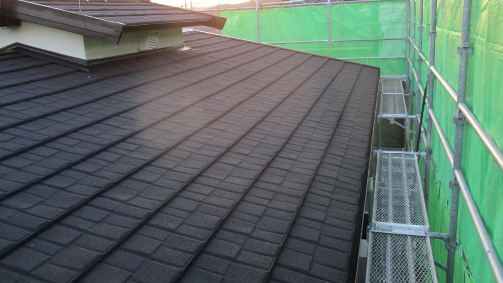 屋根カバー工法のイメージ画像